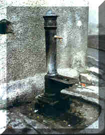 fontana.jpg (8457 byte)